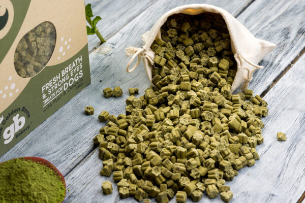 Fresh Breath & Strong Eyes Treat with Mint
